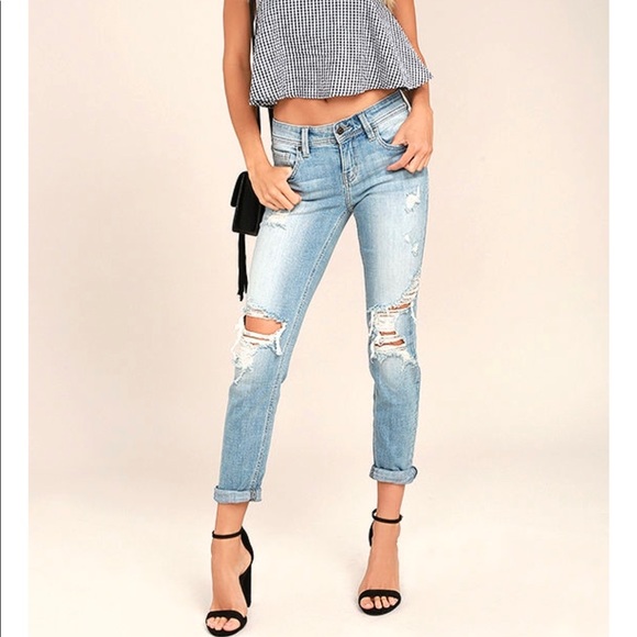 Lulu’s Distressed Denim Cropped Jeans - Picture 5 of 6